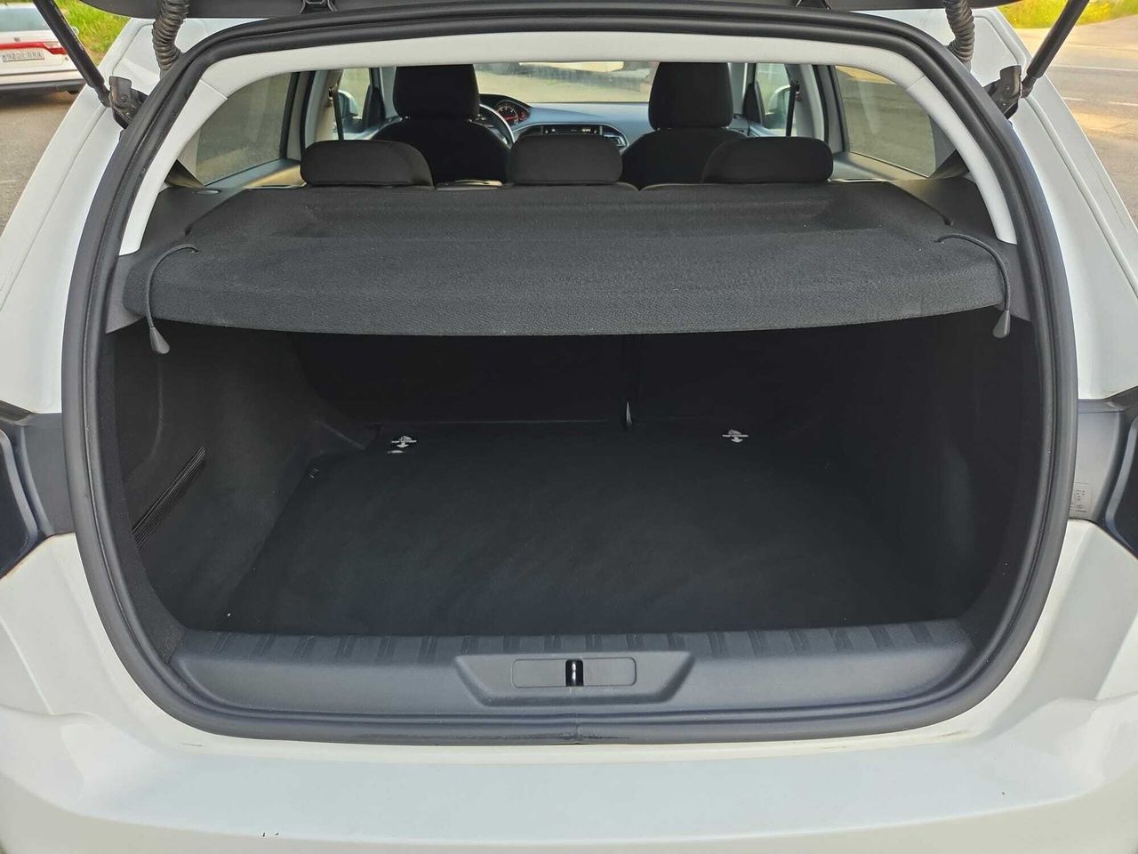 Peugeot 308 STYLE BLUE HDI 100 CV  - Foto 2