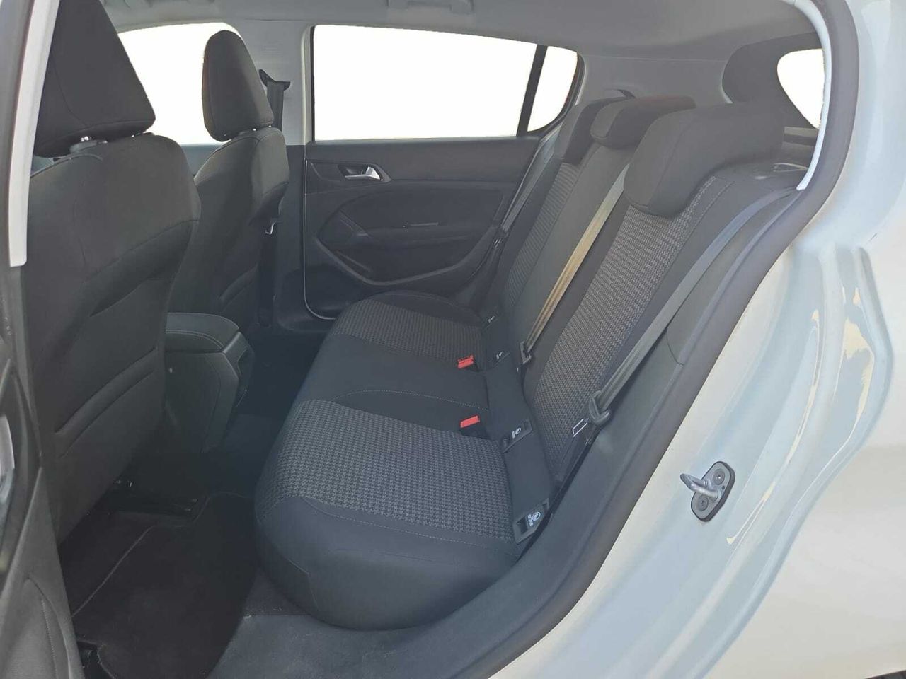 Peugeot 308 STYLE BLUE HDI 100 CV  - Foto 2
