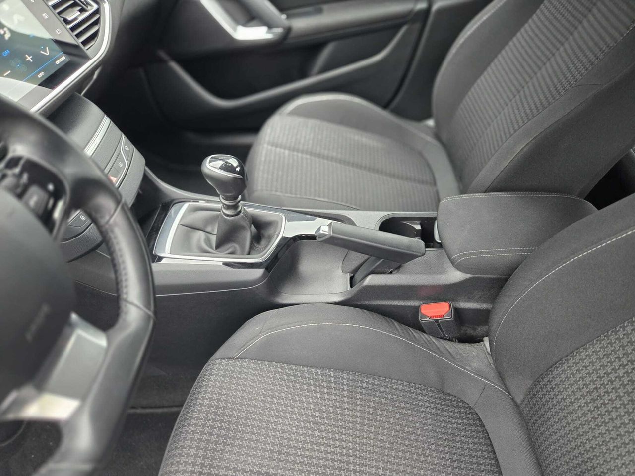 Peugeot 308 SW ACTIVE PACK BLUE HDI 130 CV  - Foto 2