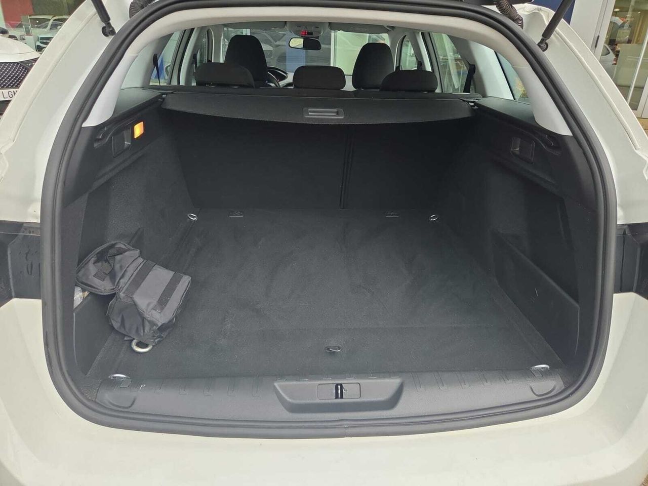 Peugeot 308 SW ACTIVE PACK BLUE HDI 130 CV  - Foto 2