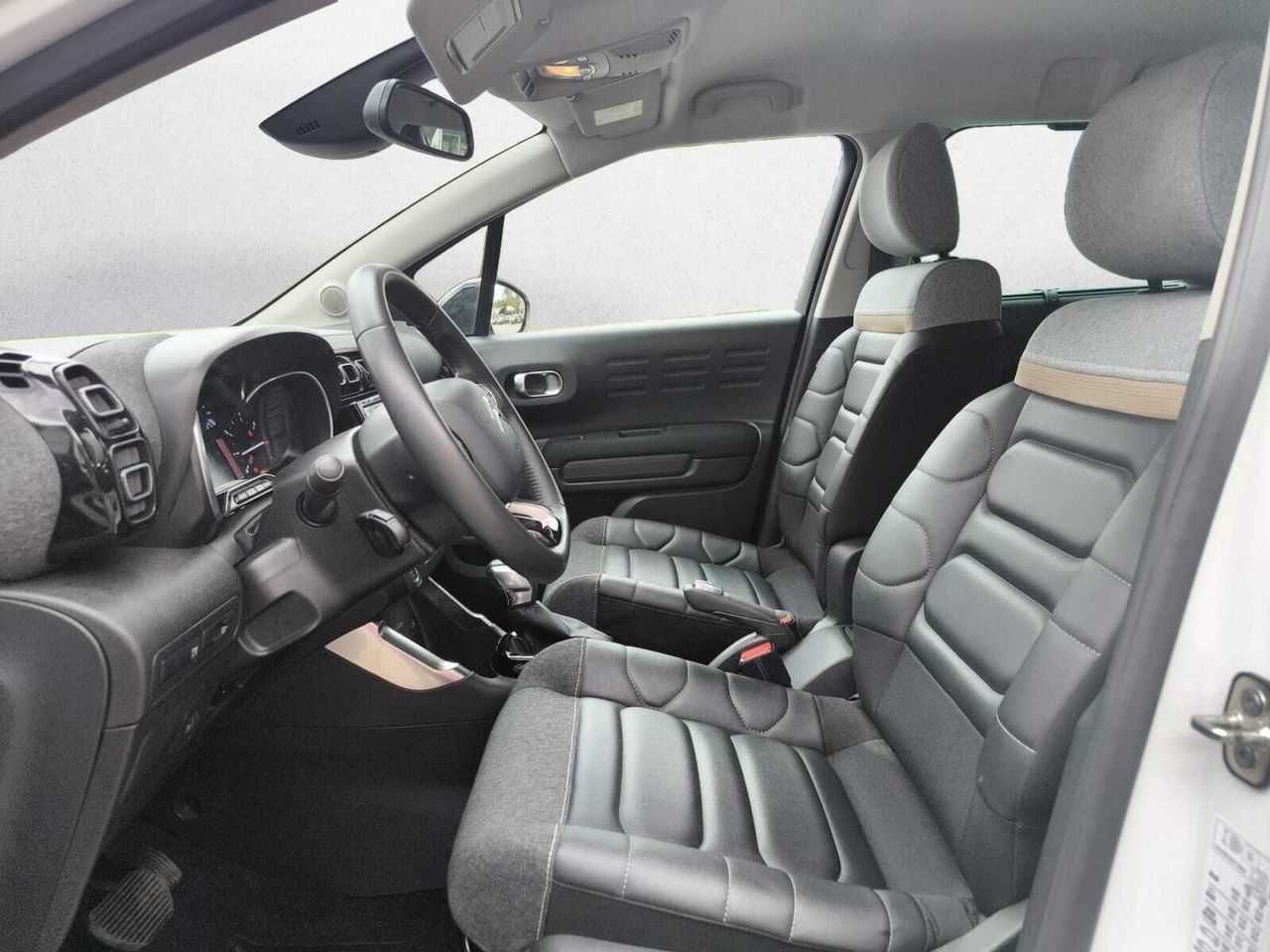 Citroën C3 Aircross BLUE HDI 120 CV EAT6 SHINE  - Foto 2