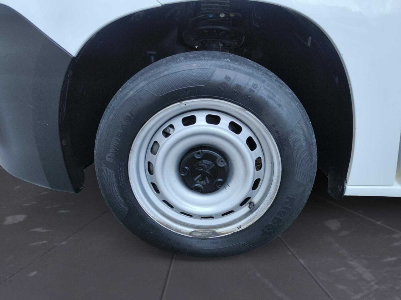 Peugeot Partner PRO STANDARD 600 KG BLUE HDI 100 CV  - Foto 2