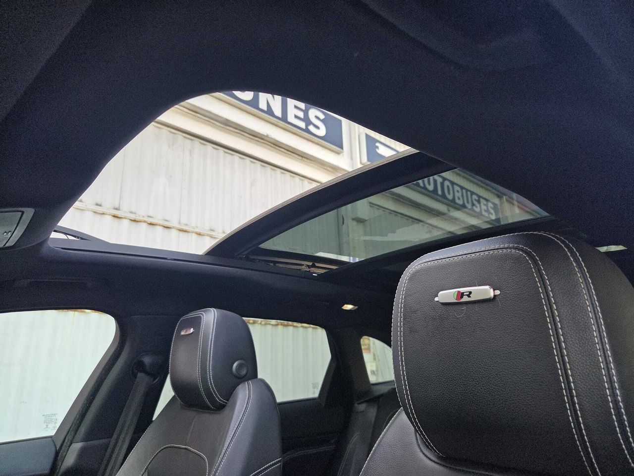 Jaguar F-Pace 2.0 L ID4 SPORT AWD AUTO 240 CV  - Foto 2