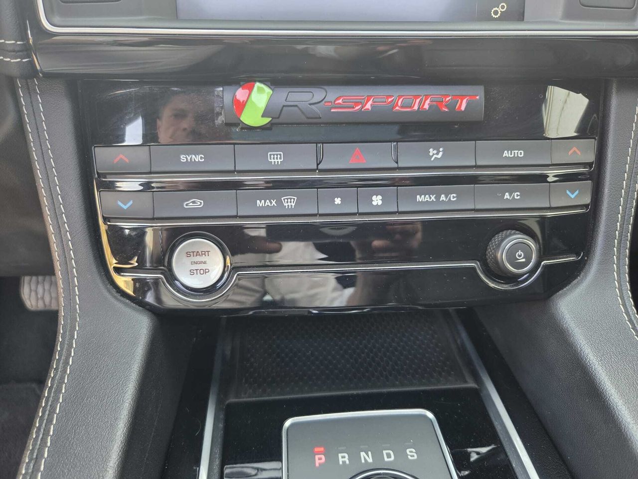 Jaguar F-Pace 2.0 L ID4 SPORT AWD AUTO 240 CV  - Foto 2