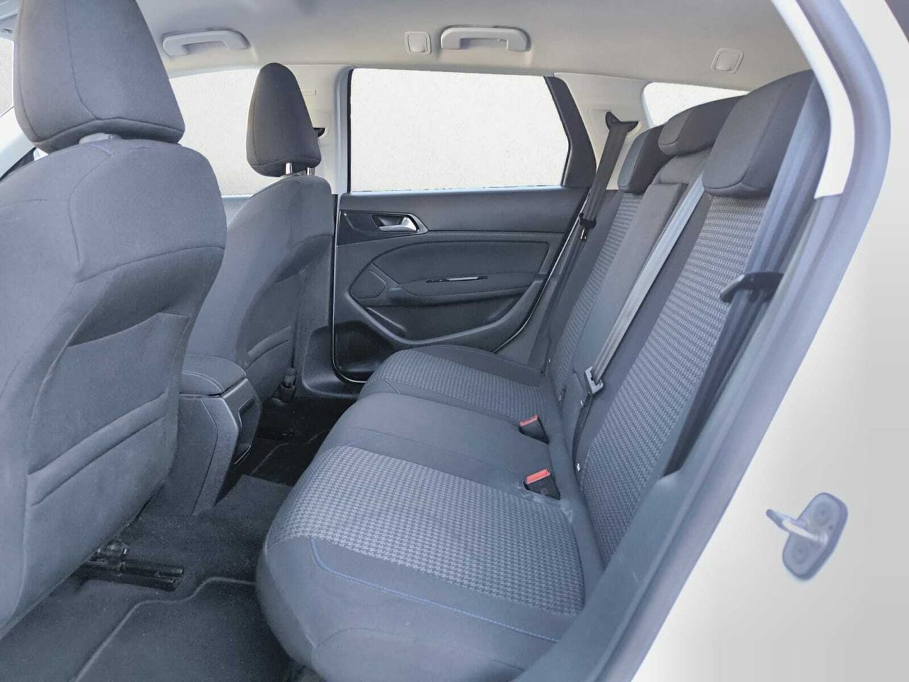 Peugeot 308 SW STYLE BLUE HDI 130 CV  - Foto 2