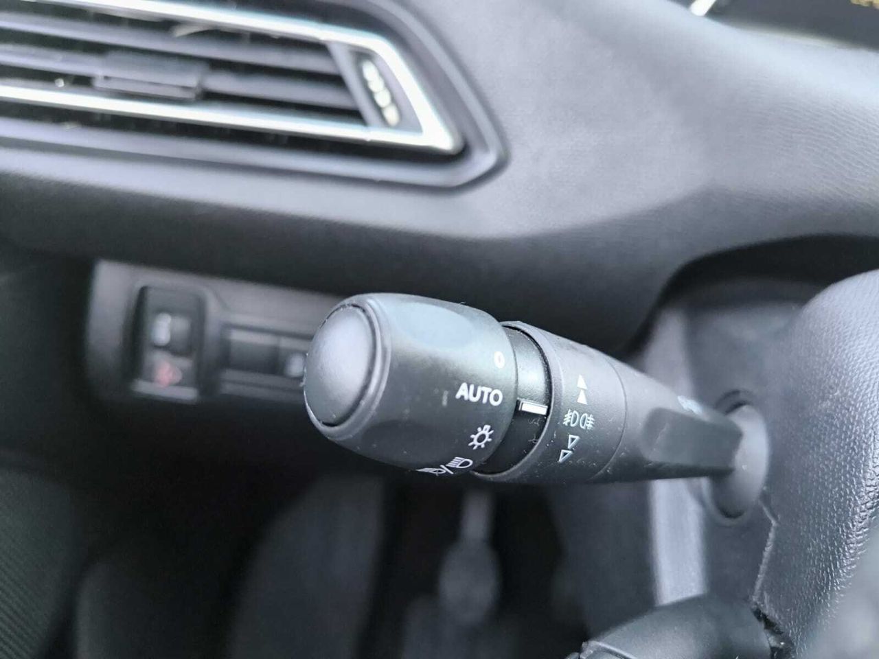 Peugeot 308 SW STYLE BLUE HDI 130 CV  - Foto 2