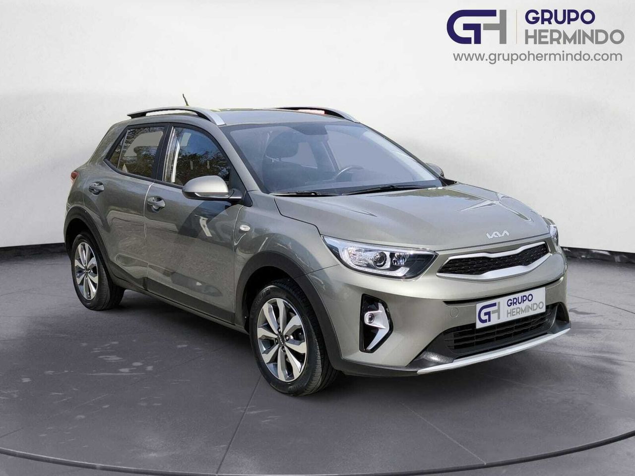 kia stonic 2023 / foto grande (2)