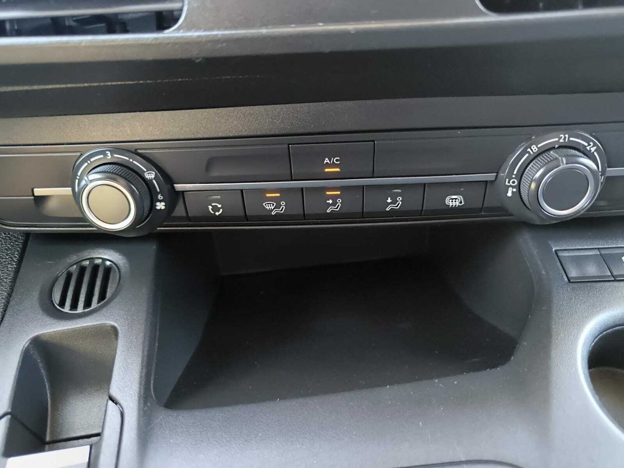 Peugeot Partner FG PREMIUM LONG 1000 KG  - Foto 2