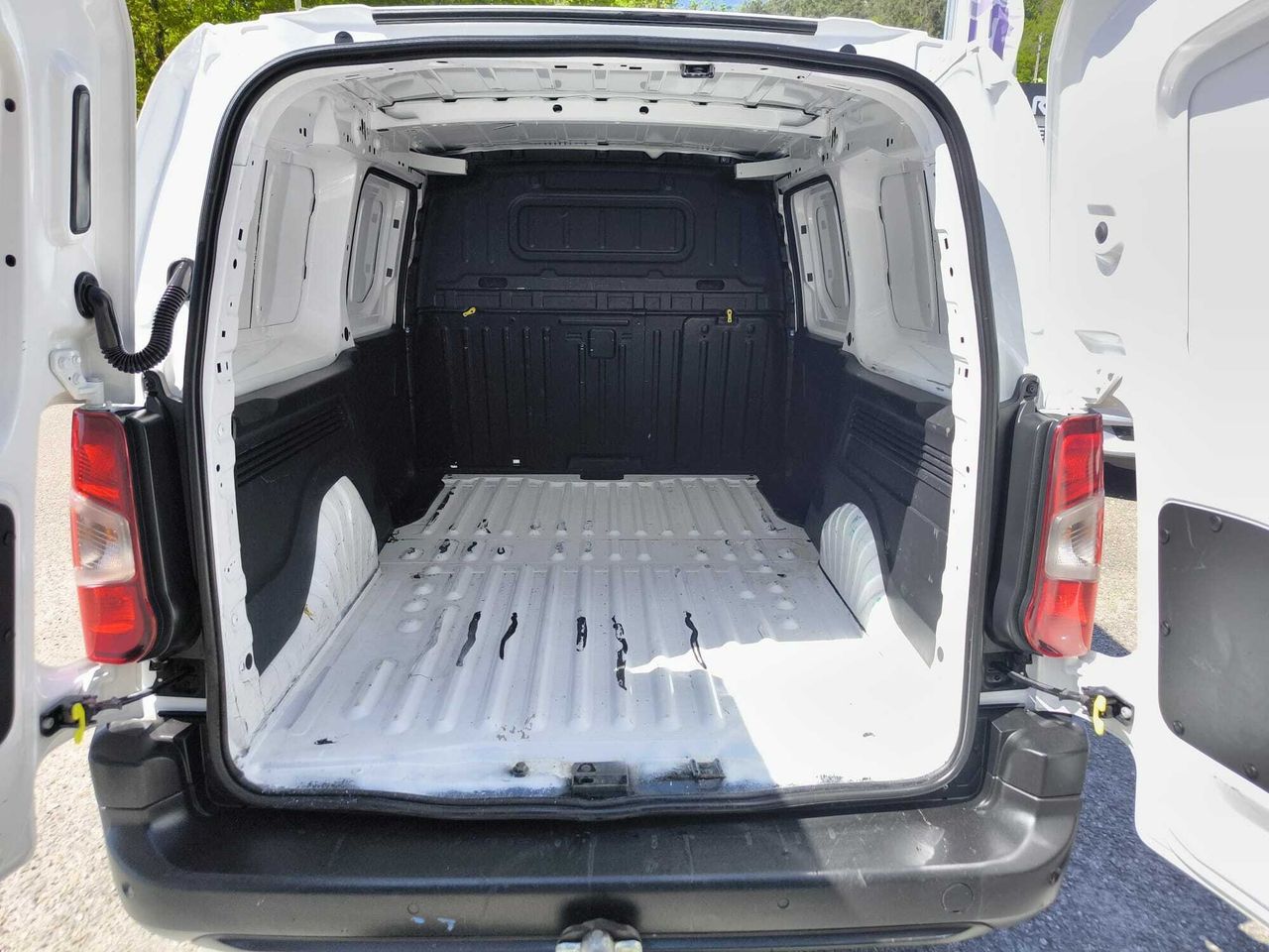 Peugeot Partner FG PREMIUM LONG 1000 KG  - Foto 2