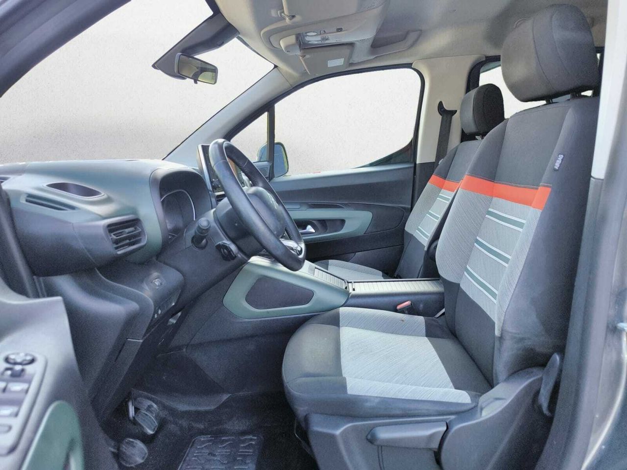 Citroën Berlingo TALLA M BLUE HDI 130 CV SHINE  - Foto 2