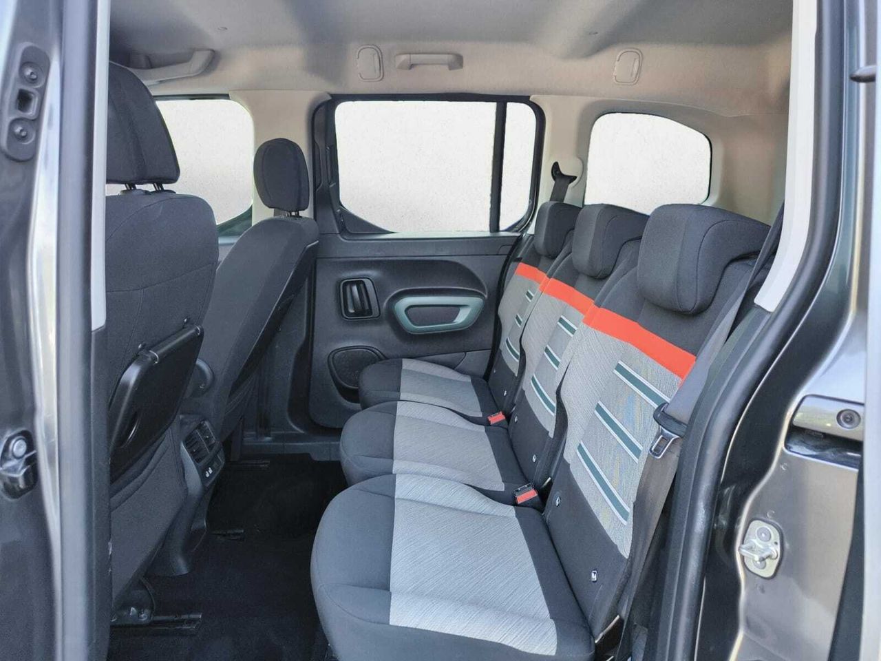 Citroën Berlingo TALLA M BLUE HDI 130 CV SHINE  - Foto 2