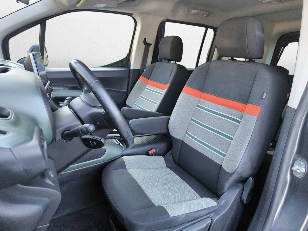 Citroën Berlingo TALLA M BLUE HDI 130 CV SHINE  - Foto 2