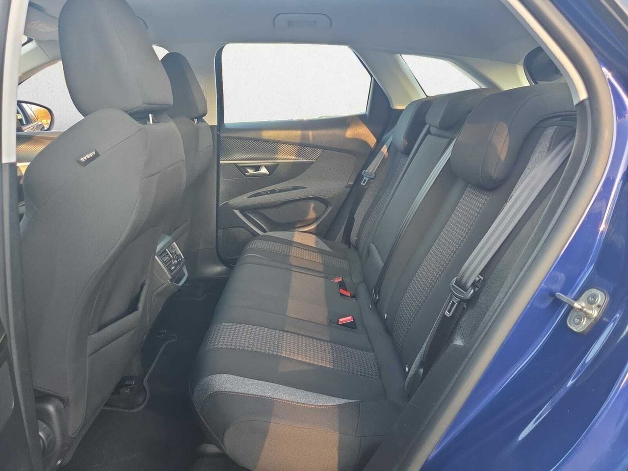 Peugeot 3008 ACTIVE BLUE HDI 130 CV EAT8  - Foto 2