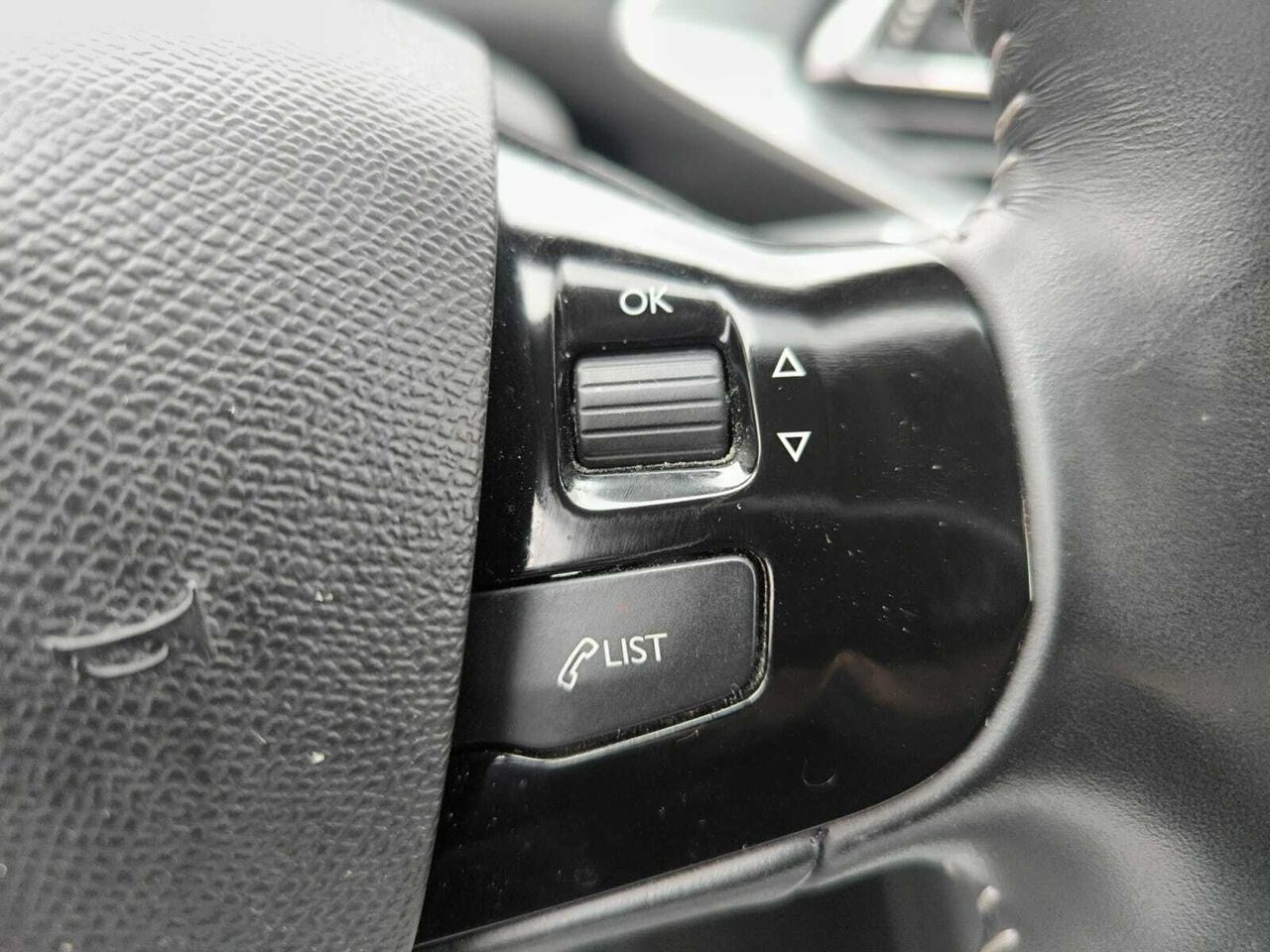 Peugeot 308 SW STYLE BLUE HDI 100 CV 6VEL  - Foto 2