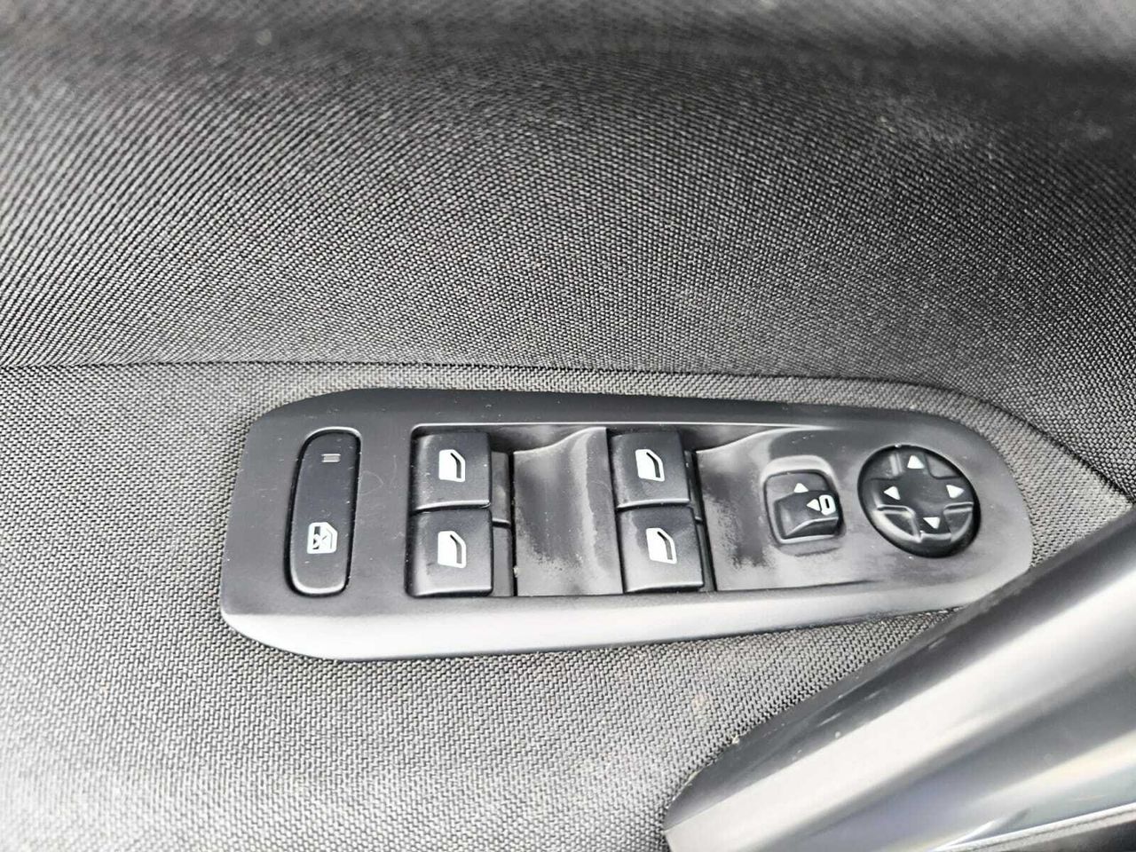 Peugeot 308 SW STYLE BLUE HDI 100 CV 6VEL  - Foto 2