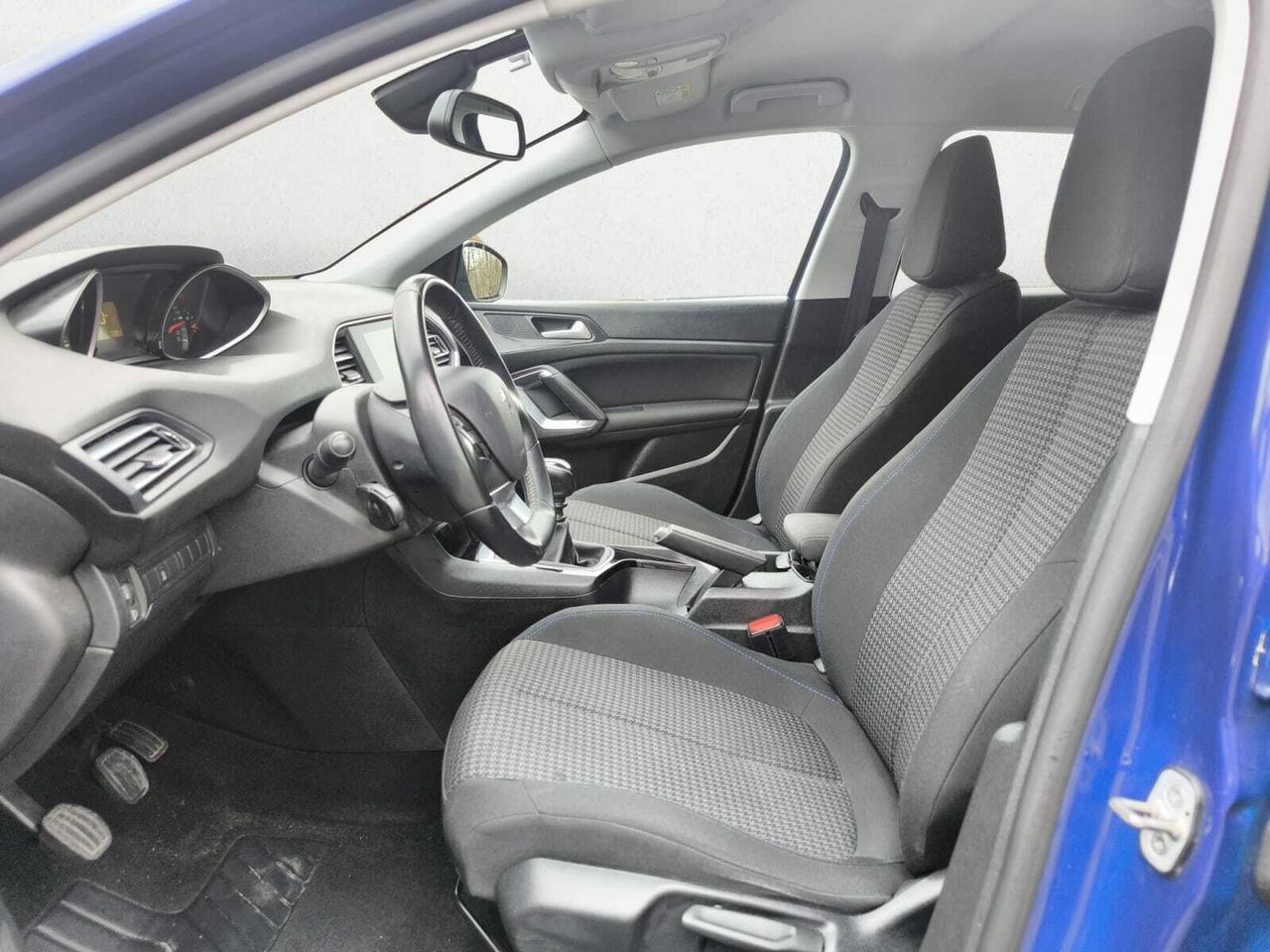 Peugeot 308 SW STYLE BLUE HDI 100 CV 6VEL  - Foto 2