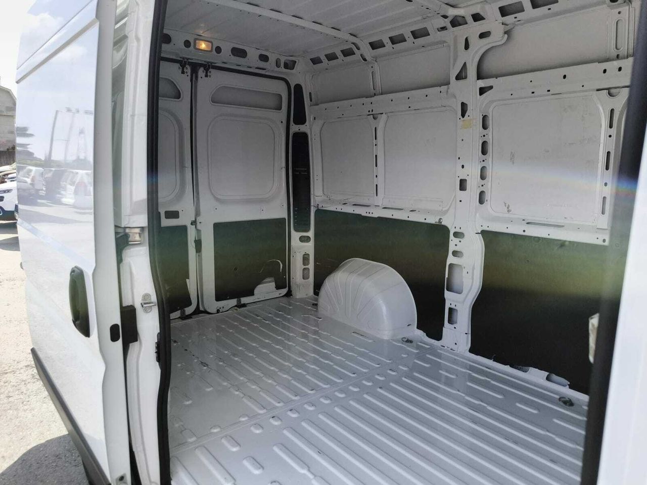 Peugeot Boxer FG 333 L2 H2 BLUE HDI 120 CV  - Foto 2