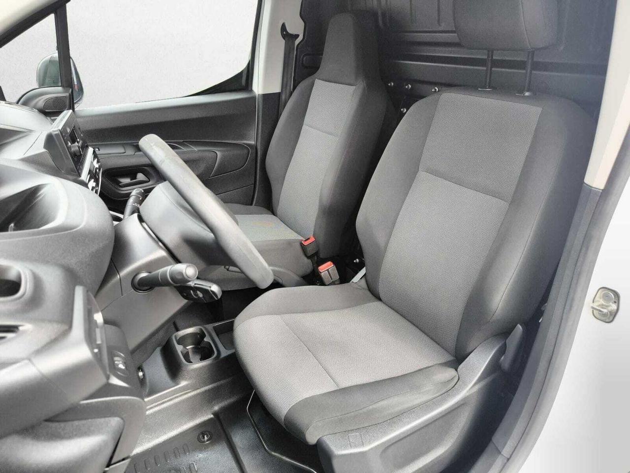 Peugeot Partner FG PRO STANDARD 600 KG BLUE HDI 100 CV  - Foto 2