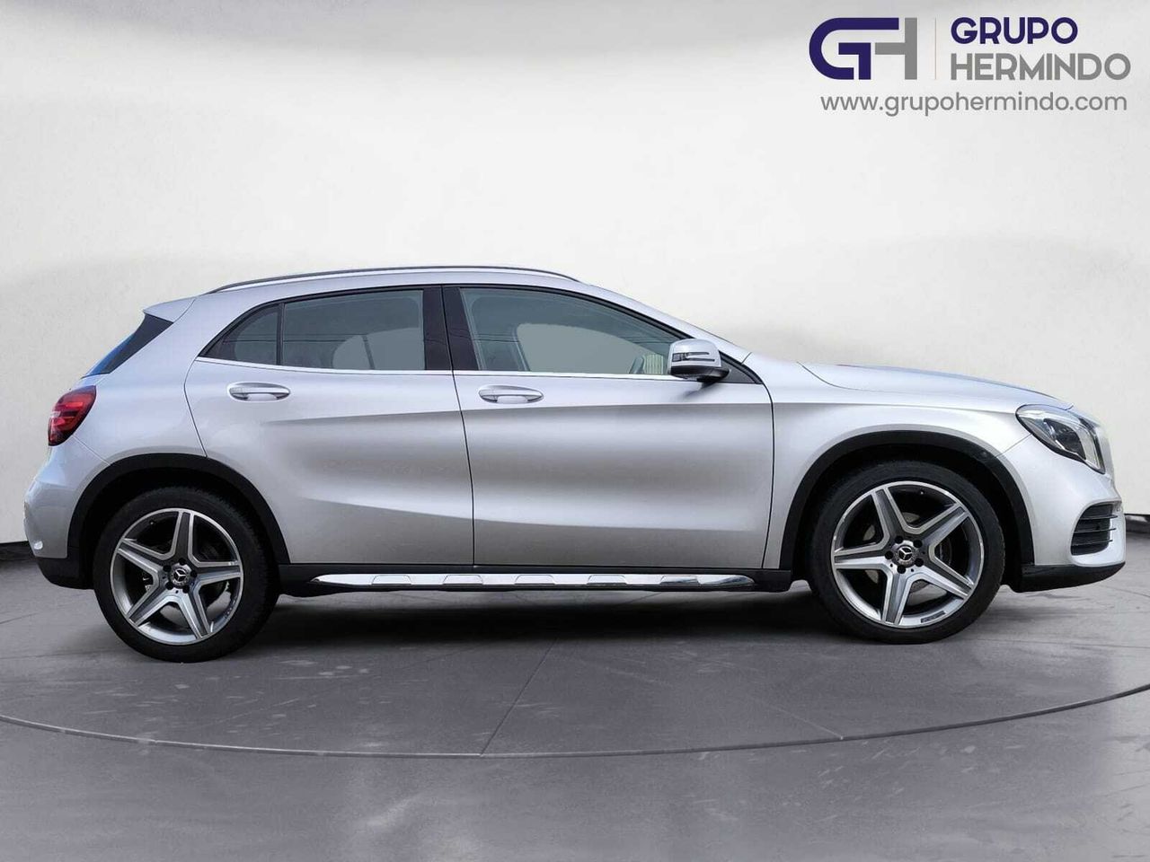 Mercedes GLA 200 D AMG LINE + PAQ ADVANTAGE+ SMARTPHONE INTEGRADO  - Foto 2