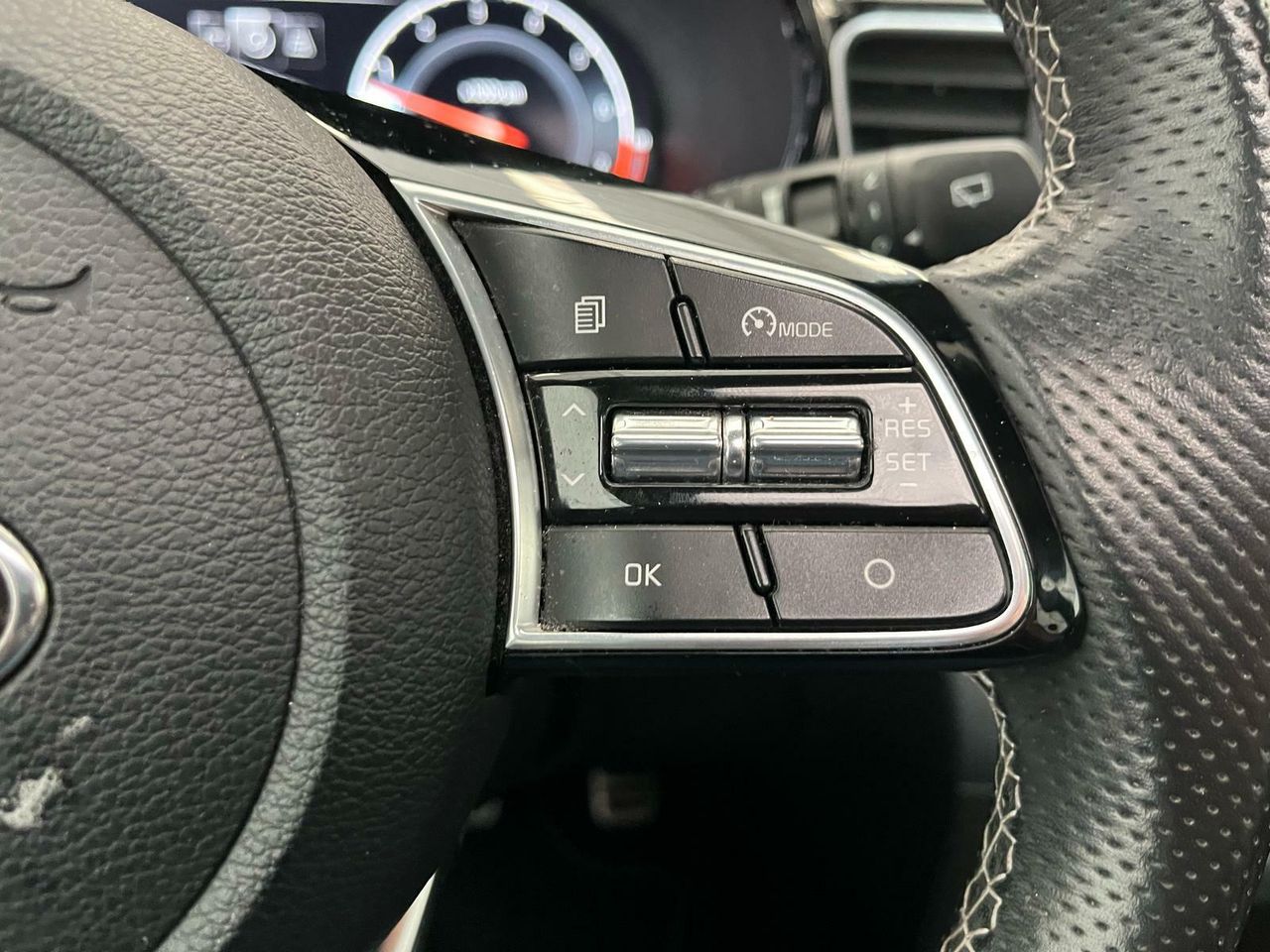 Kia Ceed 1.4 TGDI GT LINE 140 CV  - Foto 2