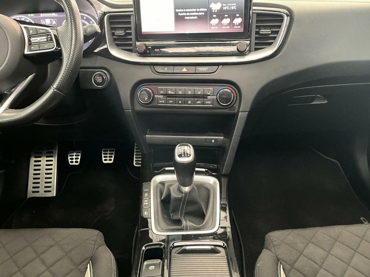 Kia Ceed 1.4 TGDI GT LINE 140 CV  - Foto 2