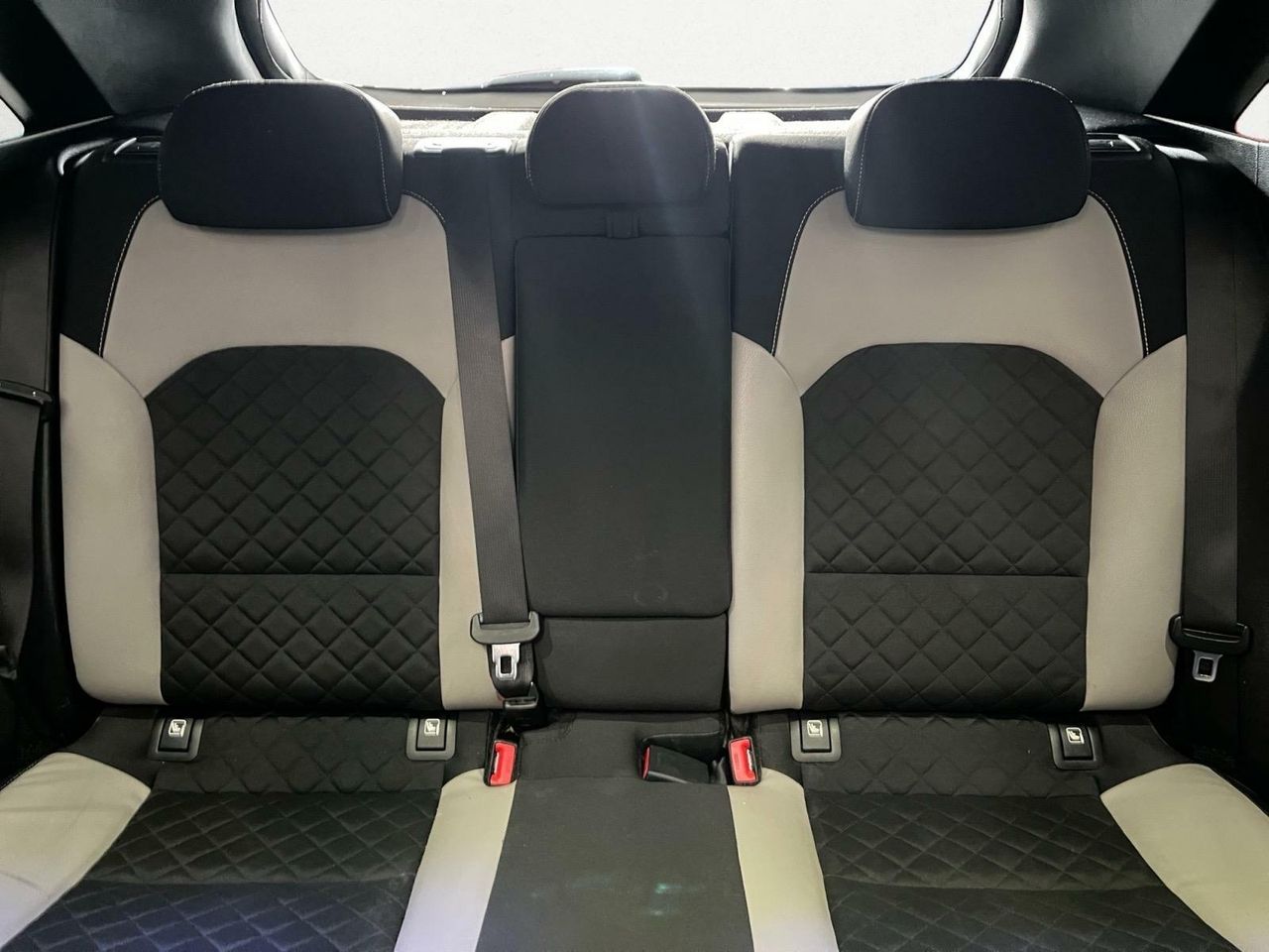 Kia Ceed 1.4 TGDI GT LINE 140 CV  - Foto 2