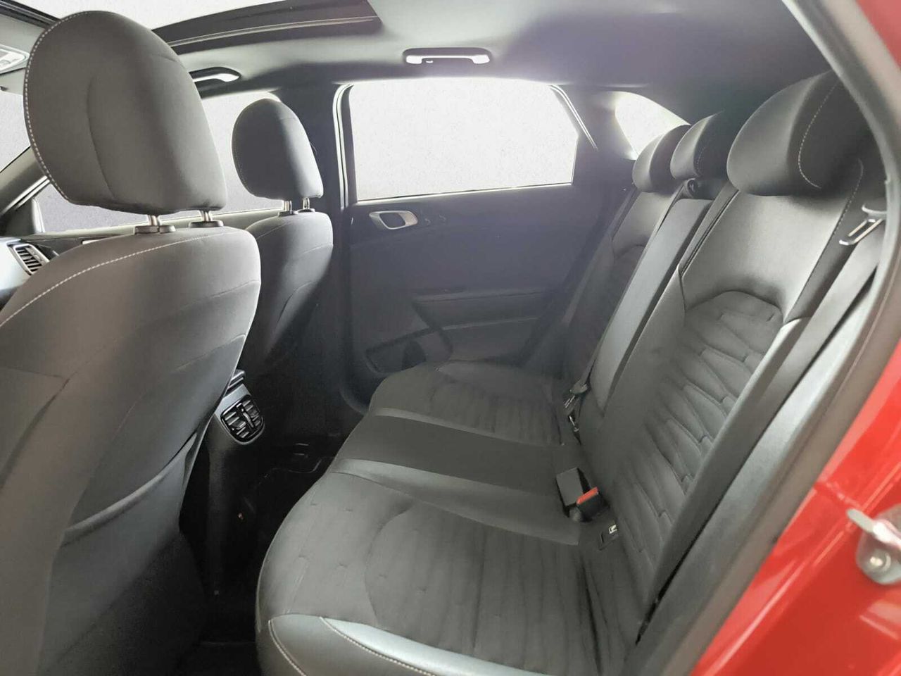 Kia Ceed 1.5 MHEV 160 CV GT-LINE DCT  - Foto 2