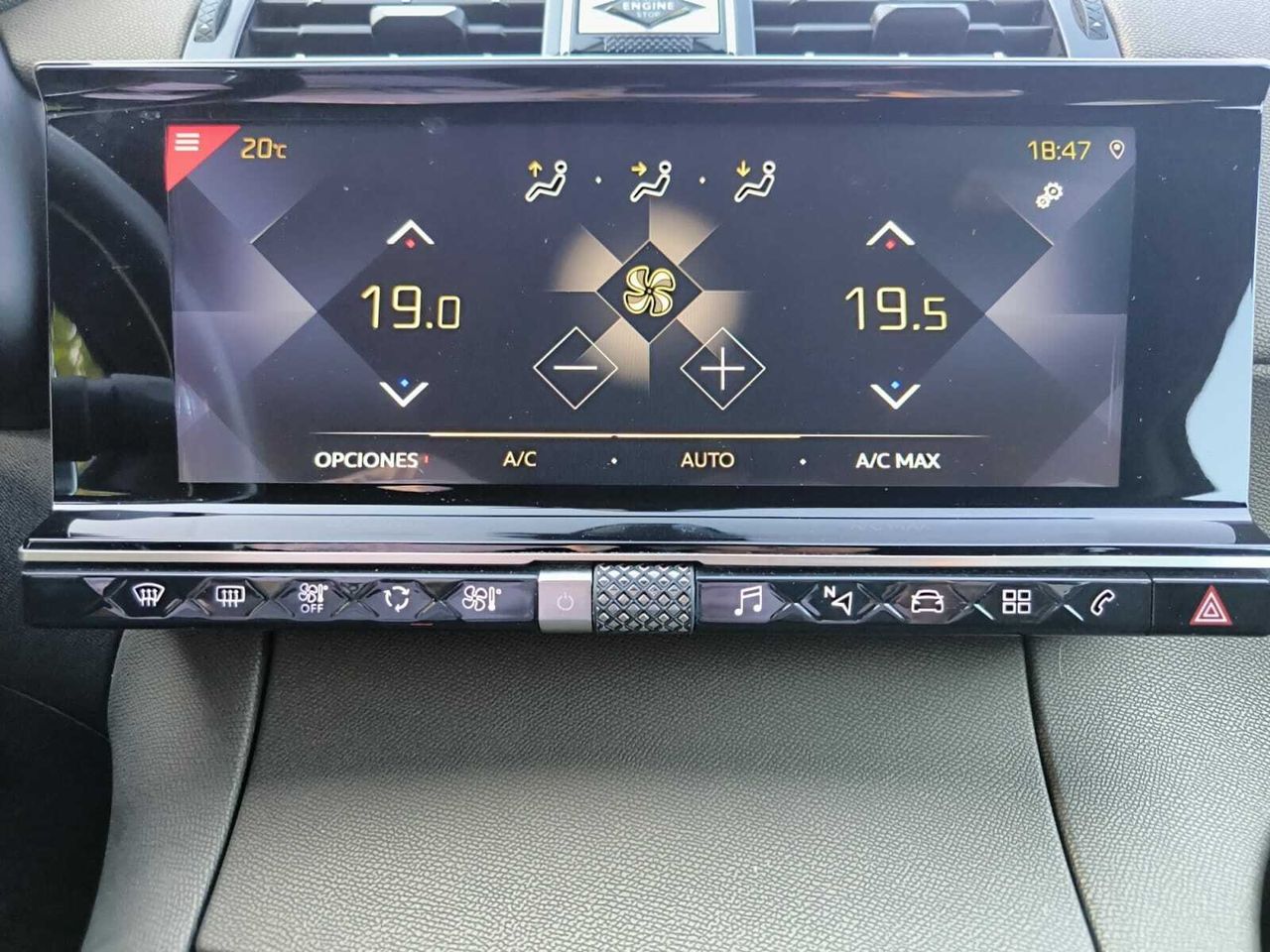 DS Automobiles DS 7 CROSSBACK SO CHIC BLUE HDI 180 CV EAT8  - Foto 2