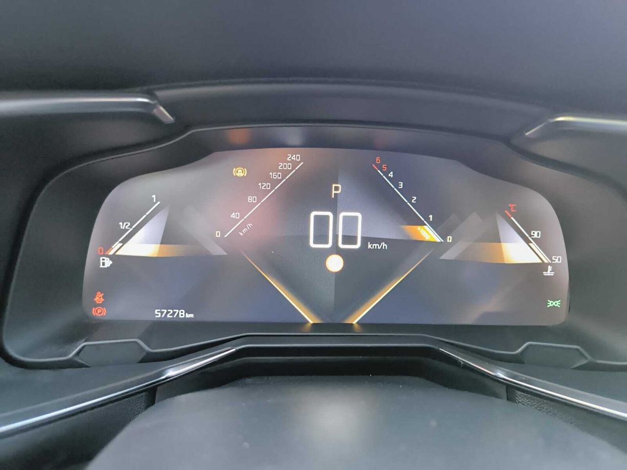 DS Automobiles DS 7 CROSSBACK SO CHIC BLUE HDI 180 CV EAT8  - Foto 2