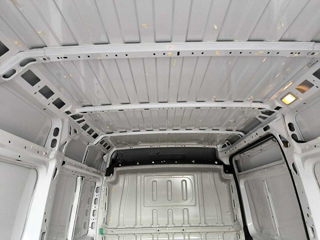 Peugeot Boxer 335 L2 H2 2.2 BLUE HDI 140 CV  - Foto 2