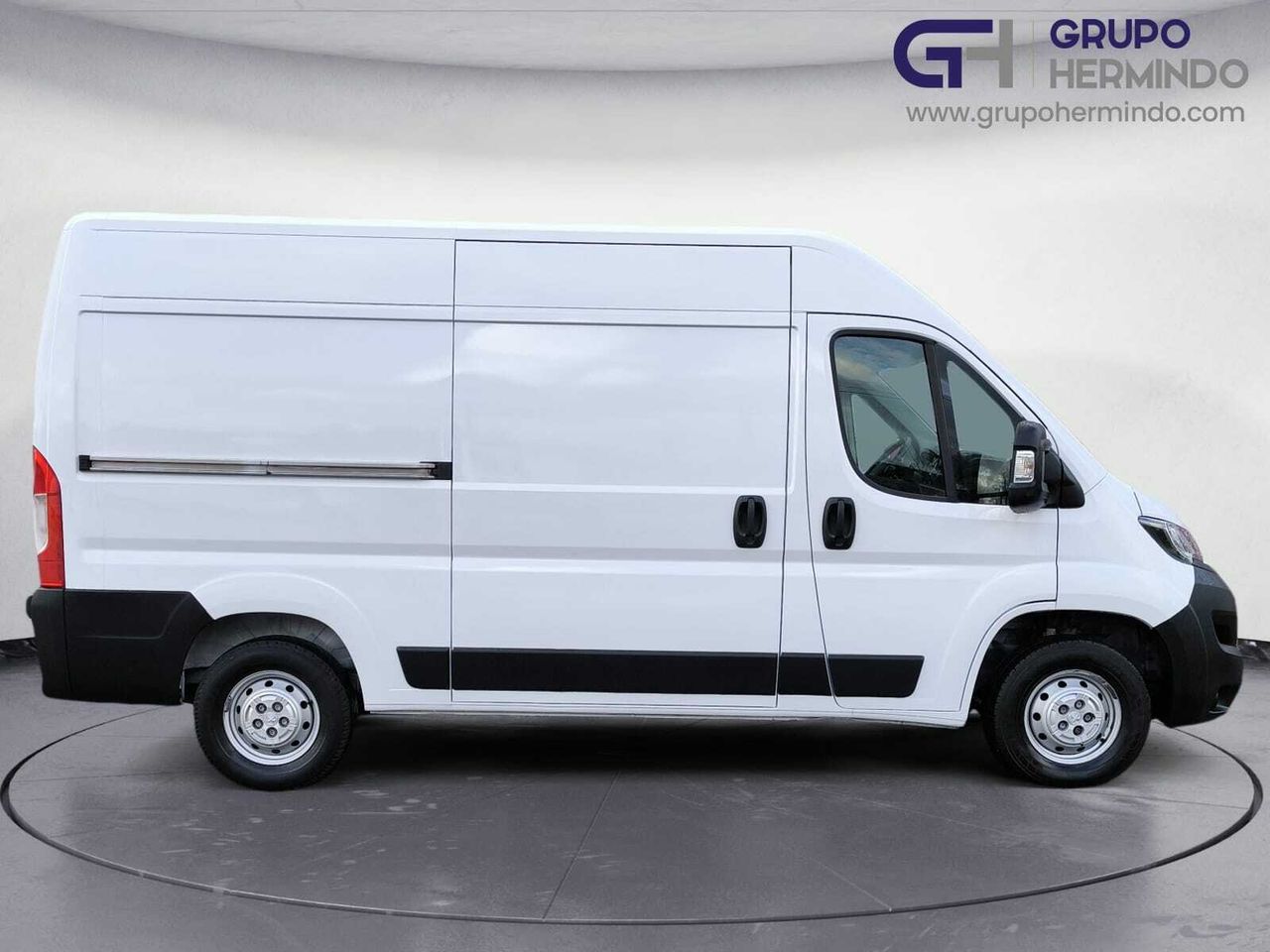 Peugeot Boxer 335 L2 H2 2.2 BLUE HDI 140 CV  - Foto 2