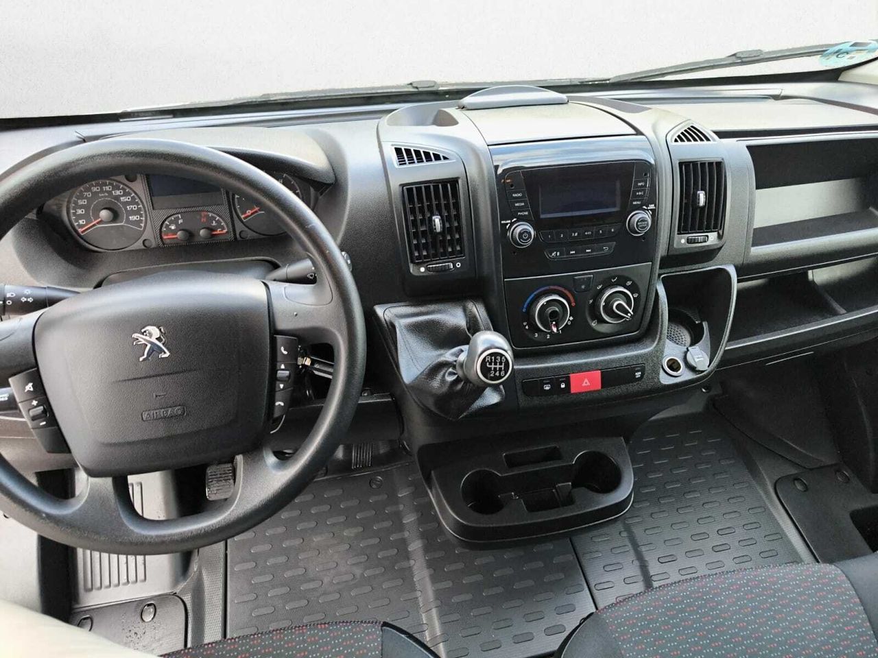 Peugeot Boxer 335 L2 H2 2.2 BLUE HDI 140 CV  - Foto 2