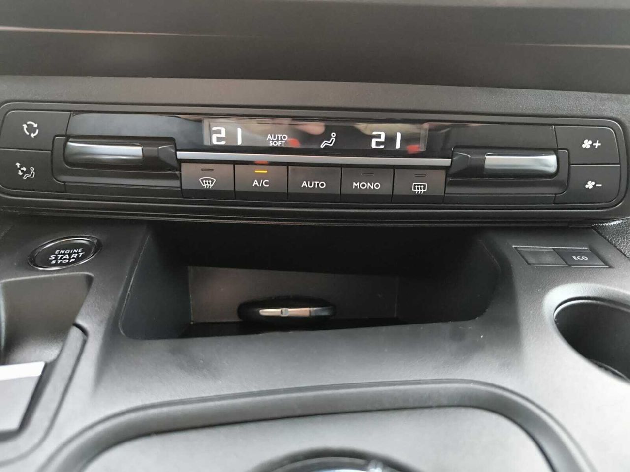 Peugeot Rifter GT LINE BLUE HDI 130 CV EAT8 LONG  - Foto 2