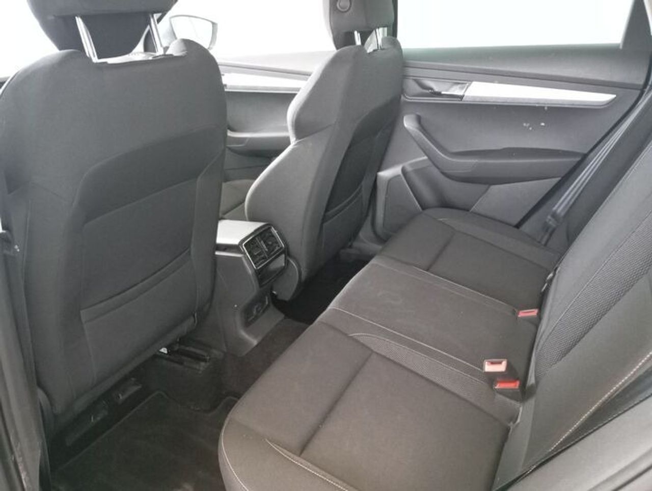 Skoda Karoq 2.0 TDI 150 CV SELECTION DSG 4X4  - Foto 2