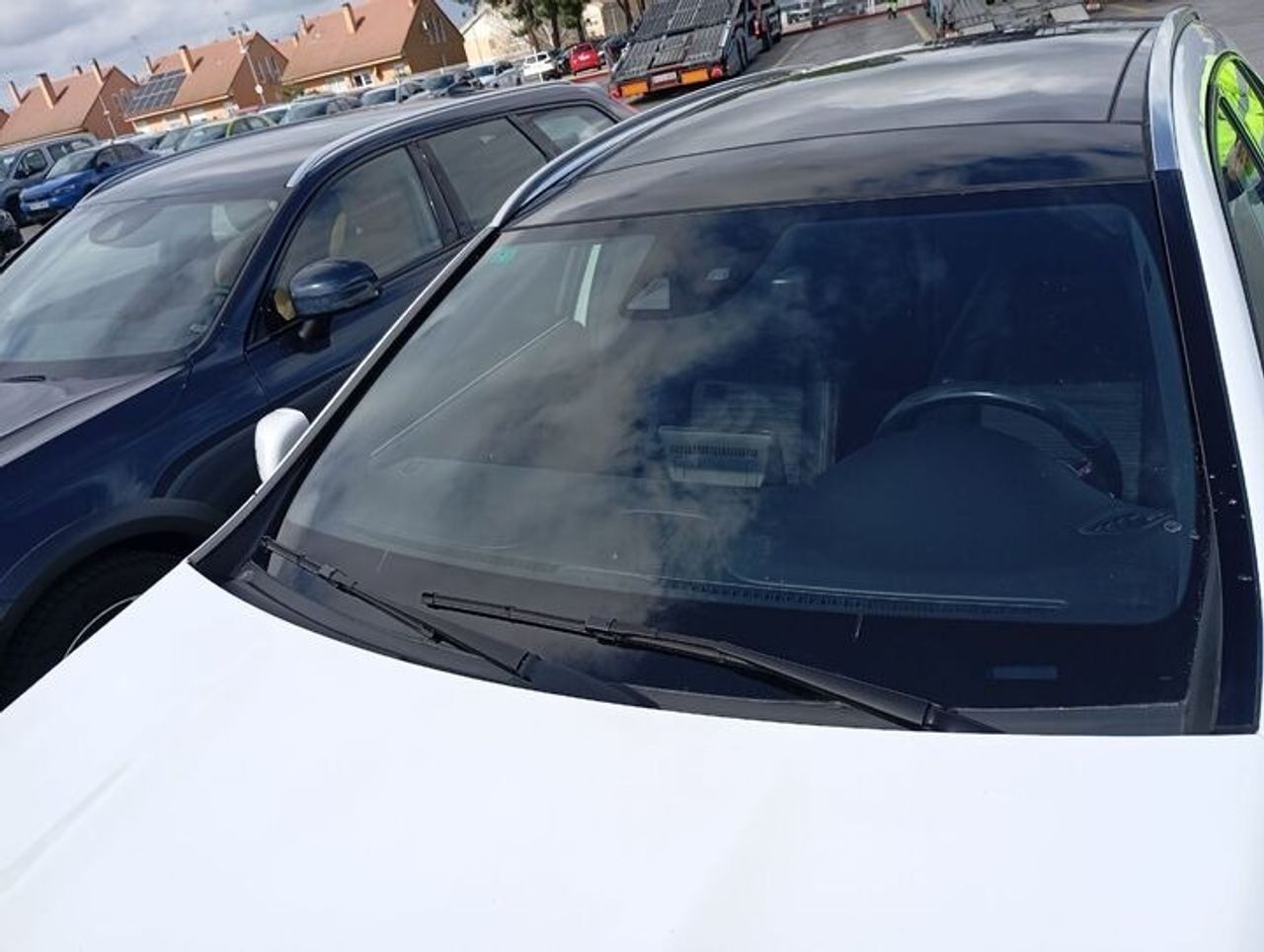 Mercedes GLA 200 D AMG + TECHO PANORAMICO + PAQ VENTAJA  - Foto 2
