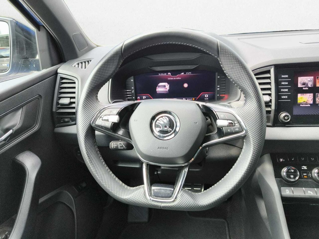 Skoda Karoq SPORTLINE 2.0 TDI 150 CV DSG 4X4  - Foto 2