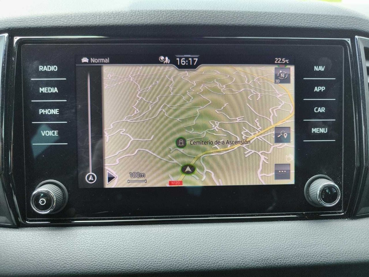 Skoda Karoq SPORTLINE 2.0 TDI 150 CV DSG 4X4  - Foto 2