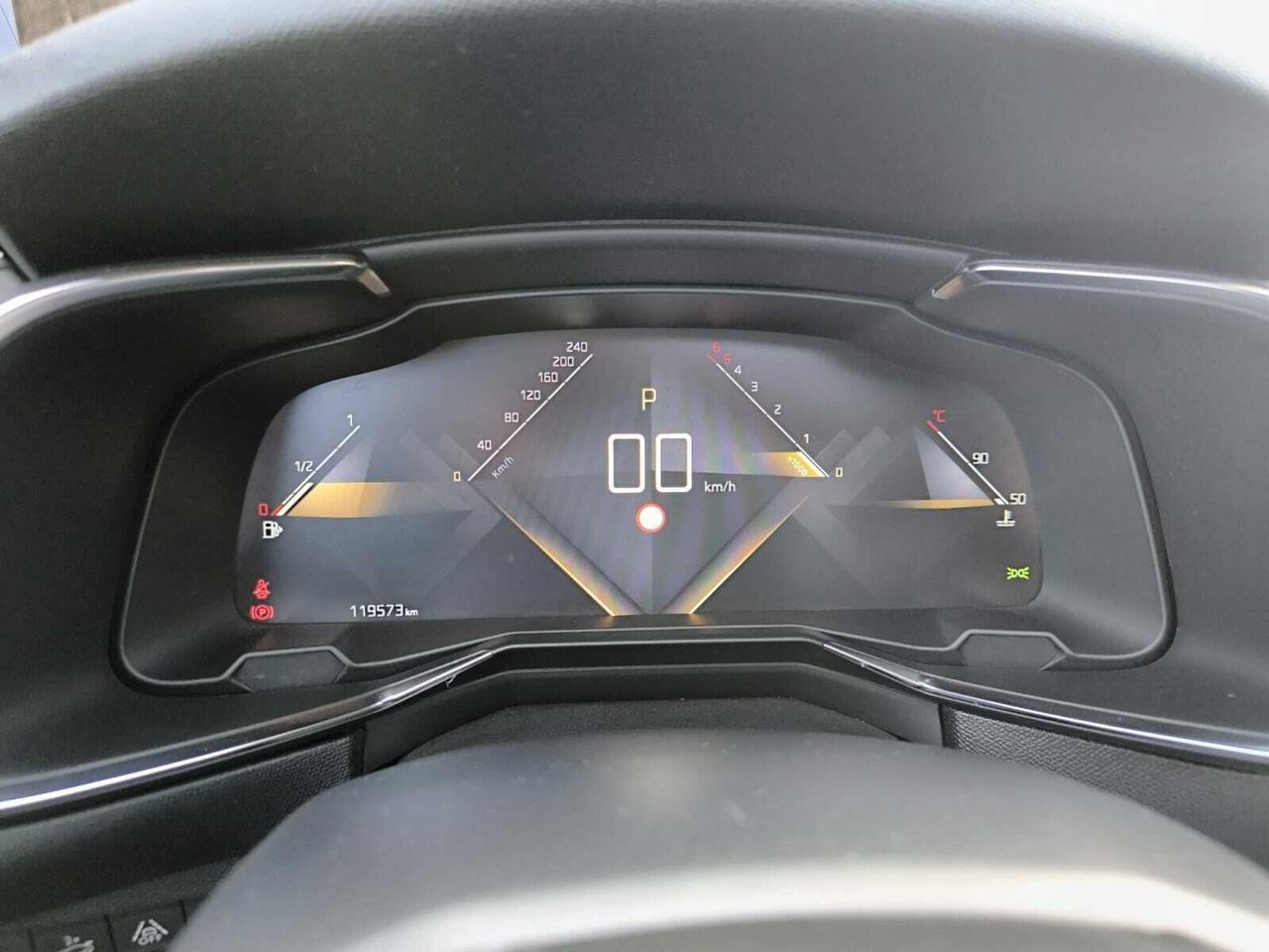 DS Automobiles DS 7 Crossback GRAND CHIC BLUE HDI 180 CV EAT8  - Foto 2