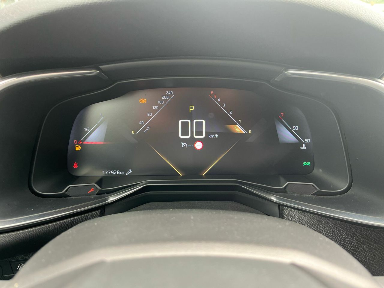DS Automobiles DS 7 SO CHIC BLUE HDI 180 CV EAT8  - Foto 2