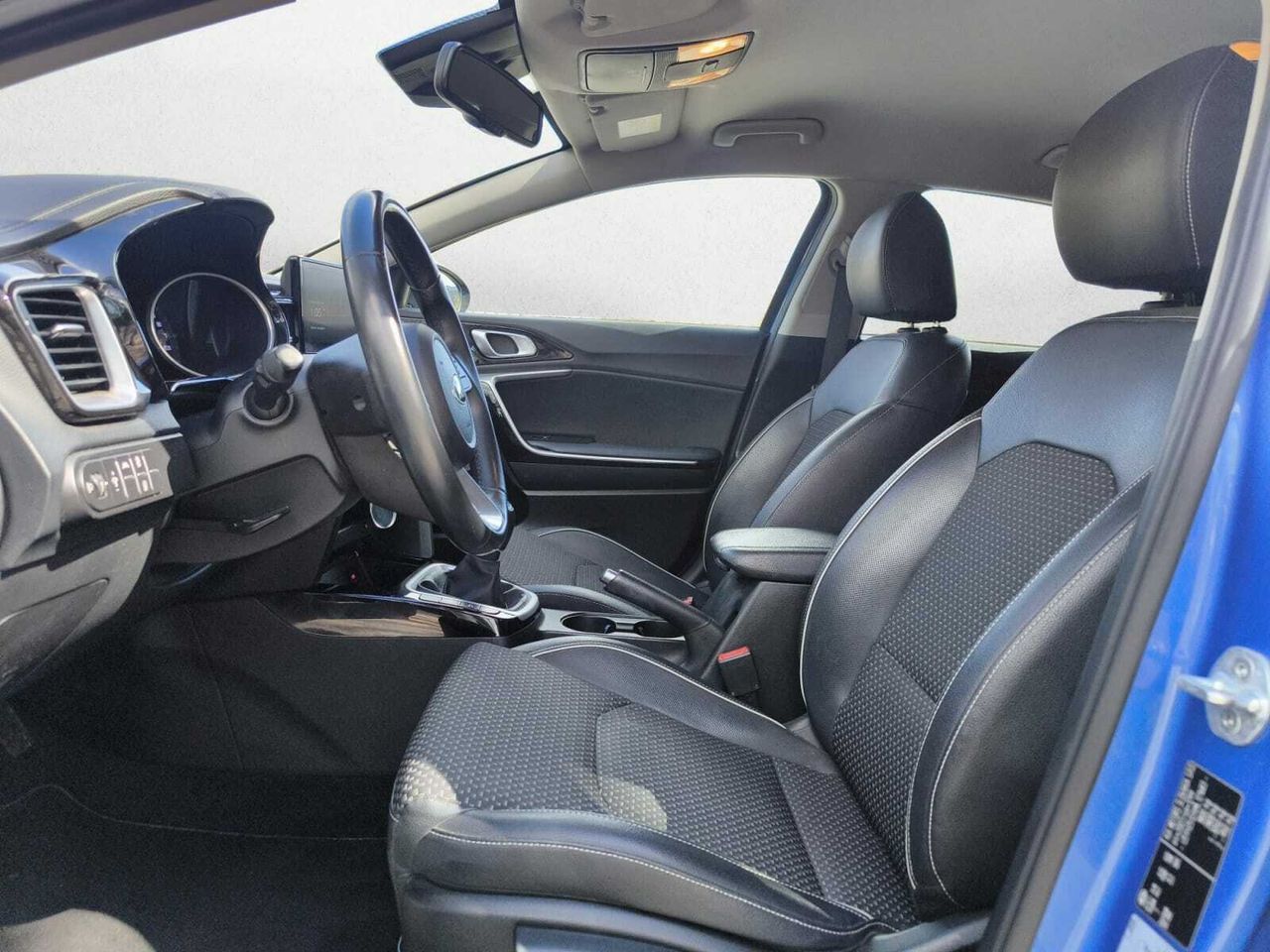Kia Ceed TGDI 100 CV TECH  - Foto 2