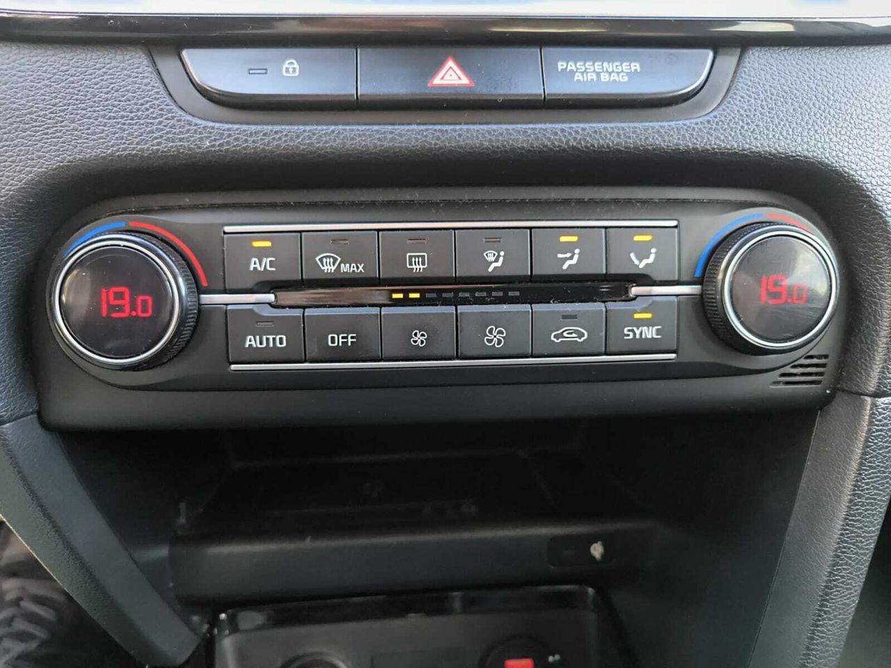 Kia Ceed TGDI 100 CV TECH  - Foto 2