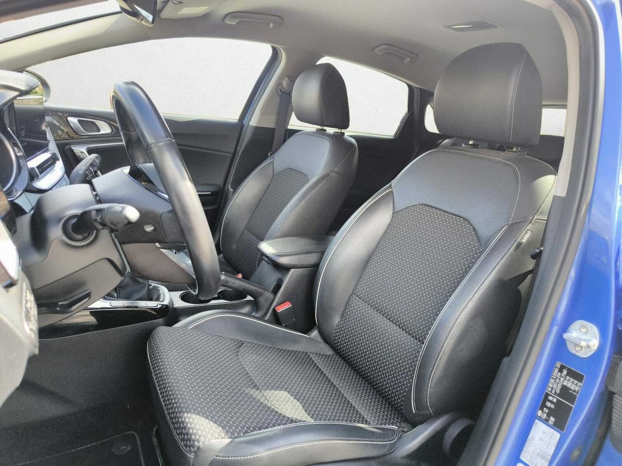 Kia Ceed TGDI 100 CV TECH  - Foto 2