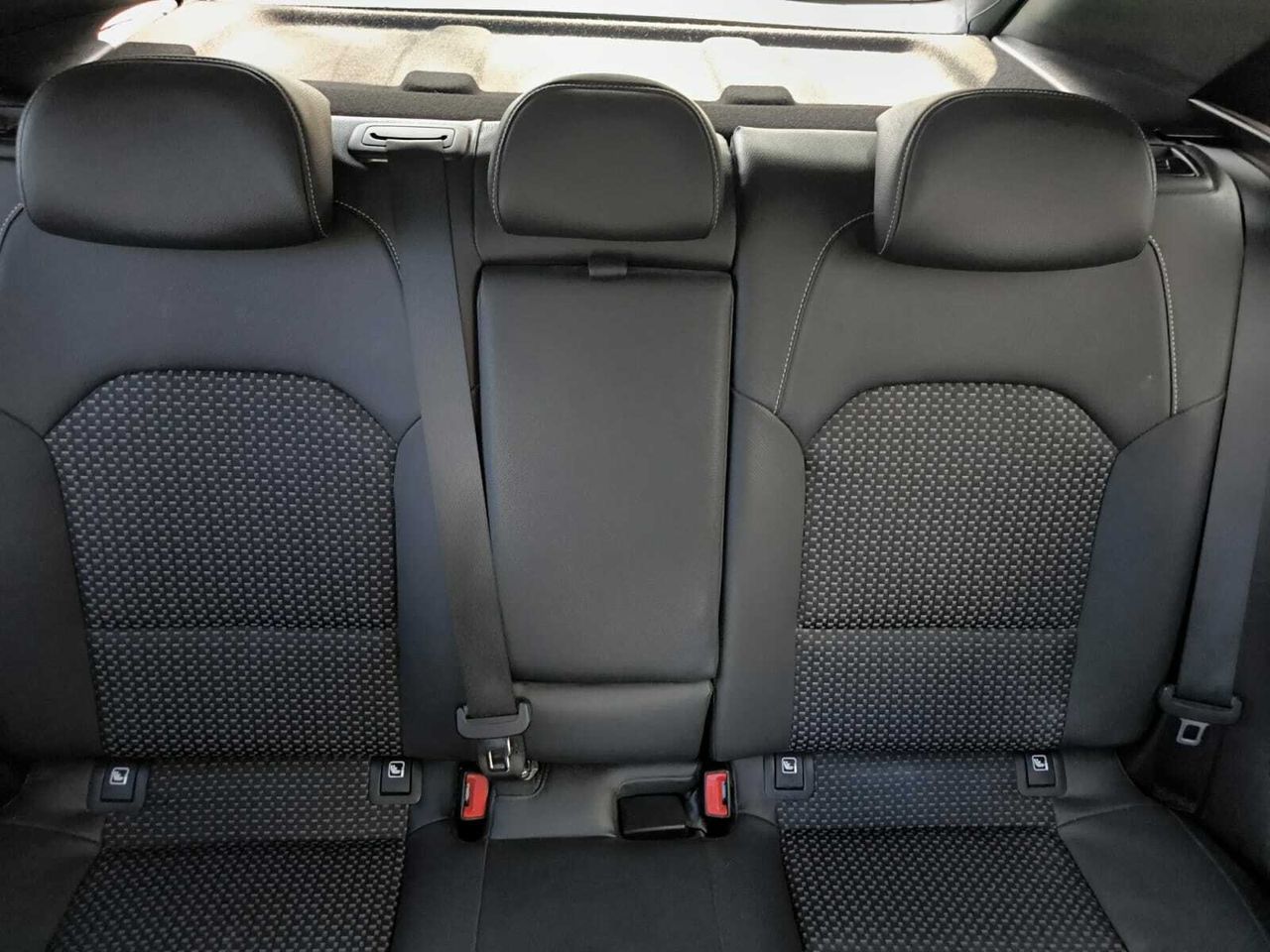 Kia Ceed TGDI 100 CV TECH  - Foto 2