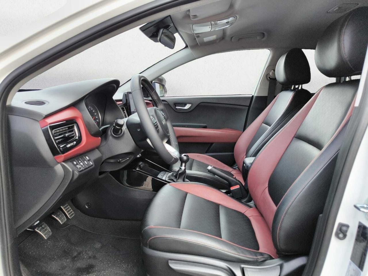 Kia Rio 1.2 DPI DRIVE  - Foto 2