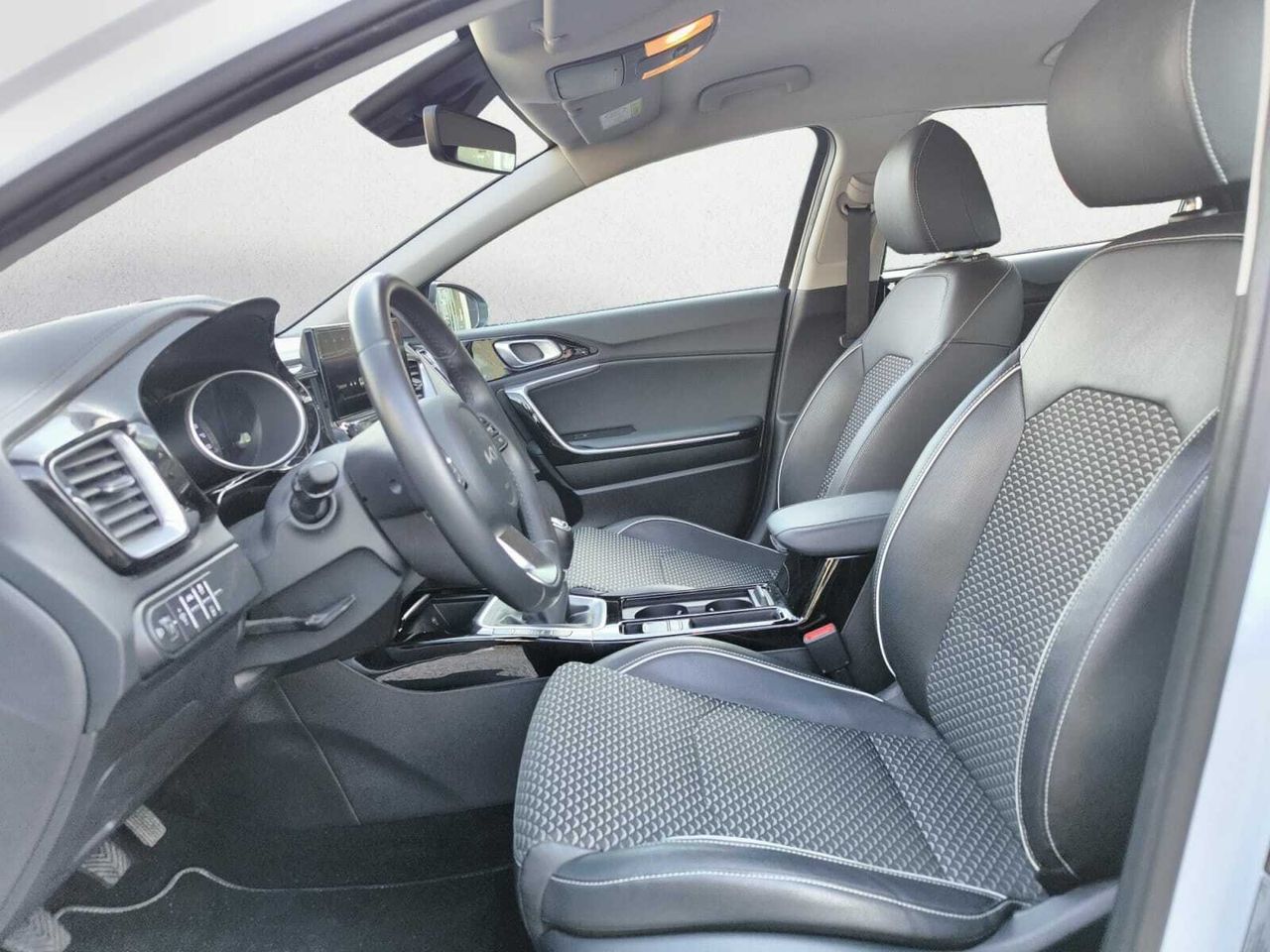 Kia XCeed 1.5 T-GDI MHEV TECH 160 CV  - Foto 2