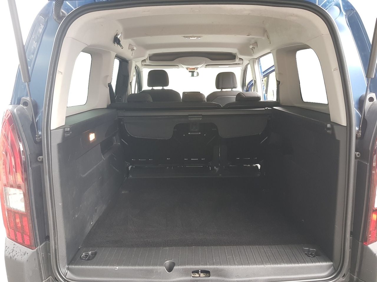 Peugeot Rifter ALLURE BLUE HDI 130 CV LONG  - Foto 2