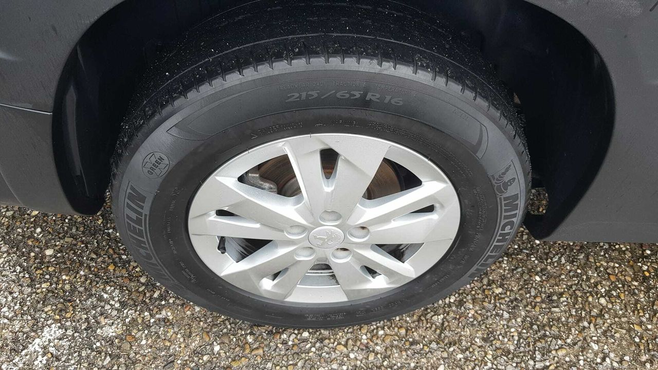 Peugeot Rifter ALLURE BLUE HDI 130 CV LONG  - Foto 2
