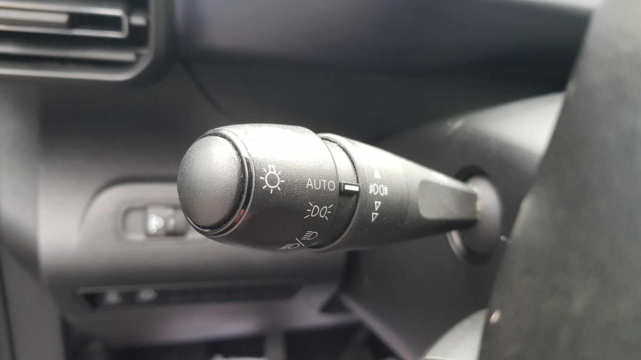 Peugeot Rifter ALLURE BLUE HDI 130 CV LONG  - Foto 2