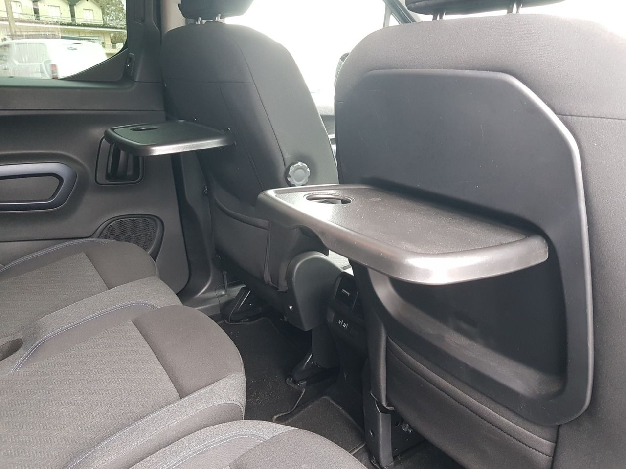 Peugeot Rifter ALLURE BLUE HDI 130 CV LONG  - Foto 2
