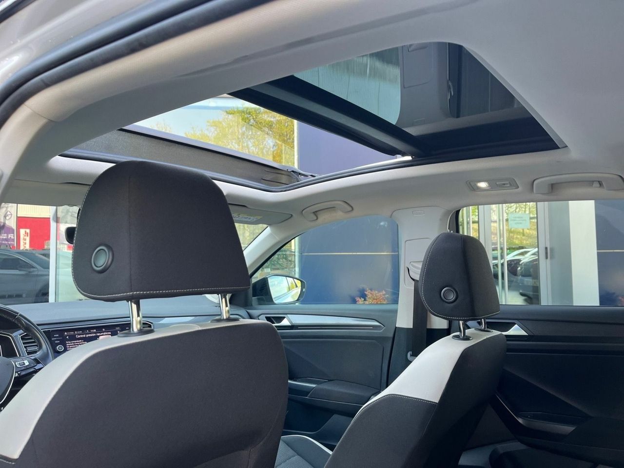 Volkswagen T-Roc SPORT 2.0 TDI 110 KW 150CV DSG  - Foto 2